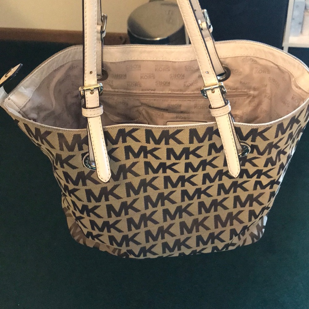 Michael Kors purse